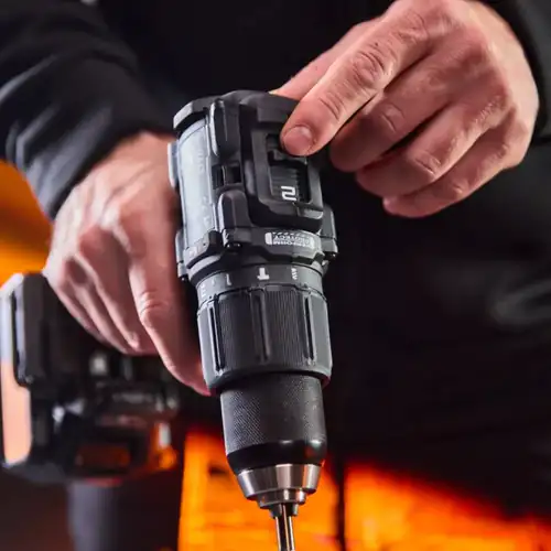 Kit 18V Berbequim Perc. + Rebarbadora MCLAREN DCK2223MP2T-QW